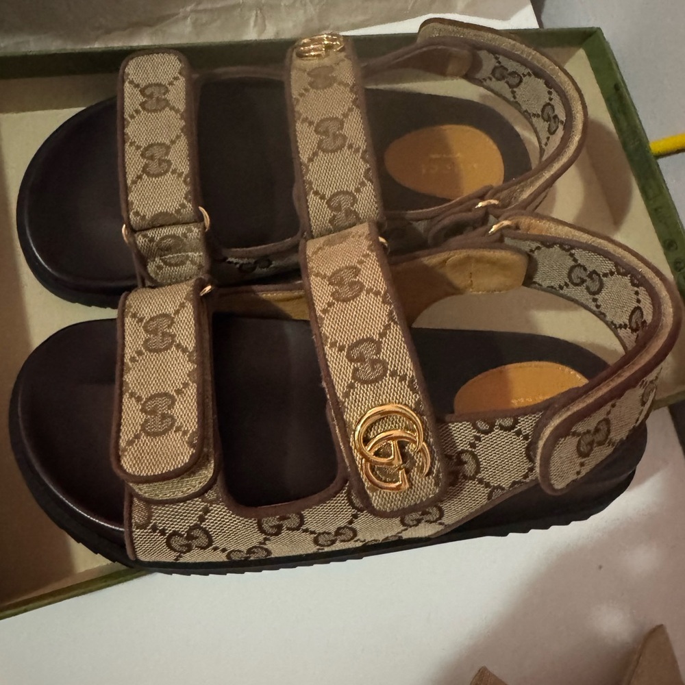 Gucci Brown and Tan Logo Sandals - Picture 2 of 11